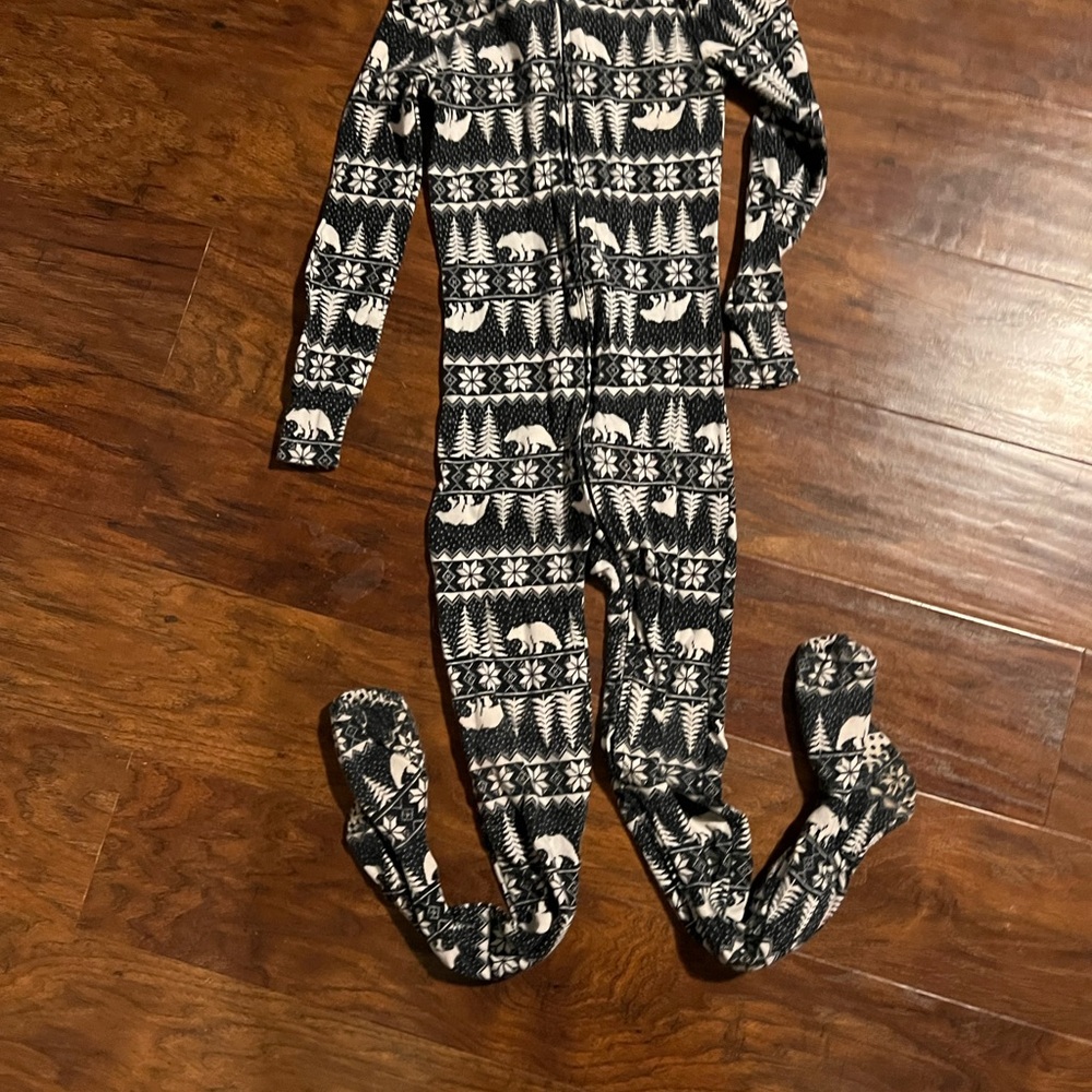 Old Navy Black and White Footies